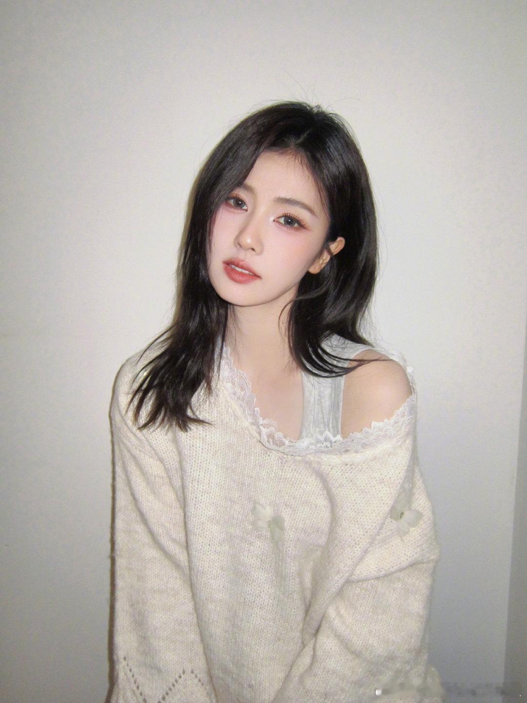 白鹿突然出现 白鹿突然出现 