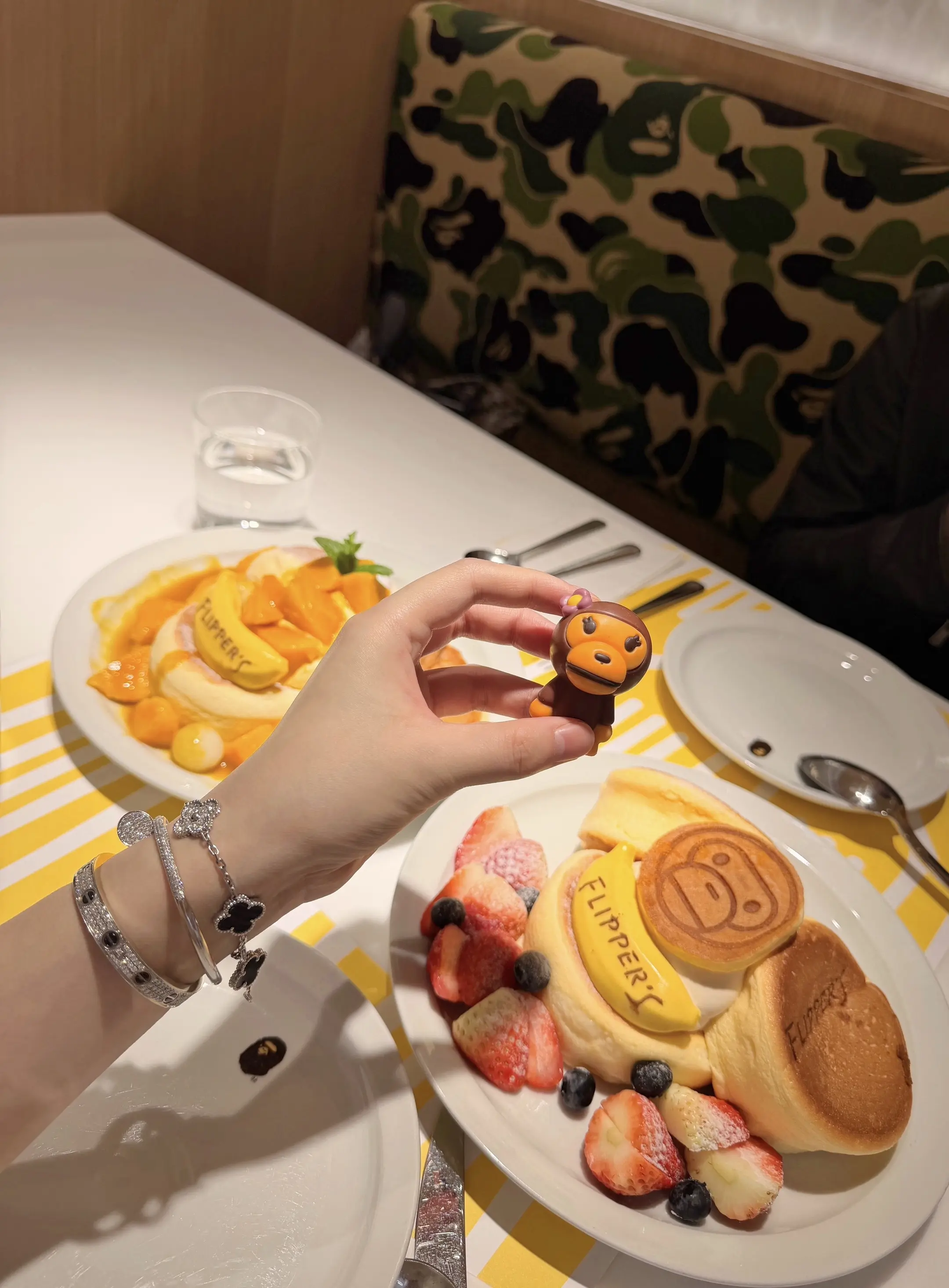 🇭🇰✨ 1881 bape咖啡店😋