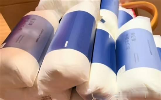 贾国龙改造西贝员工宿舍：每人一个品牌枕头据媒体报道，近日，在社交平台上，不少西贝