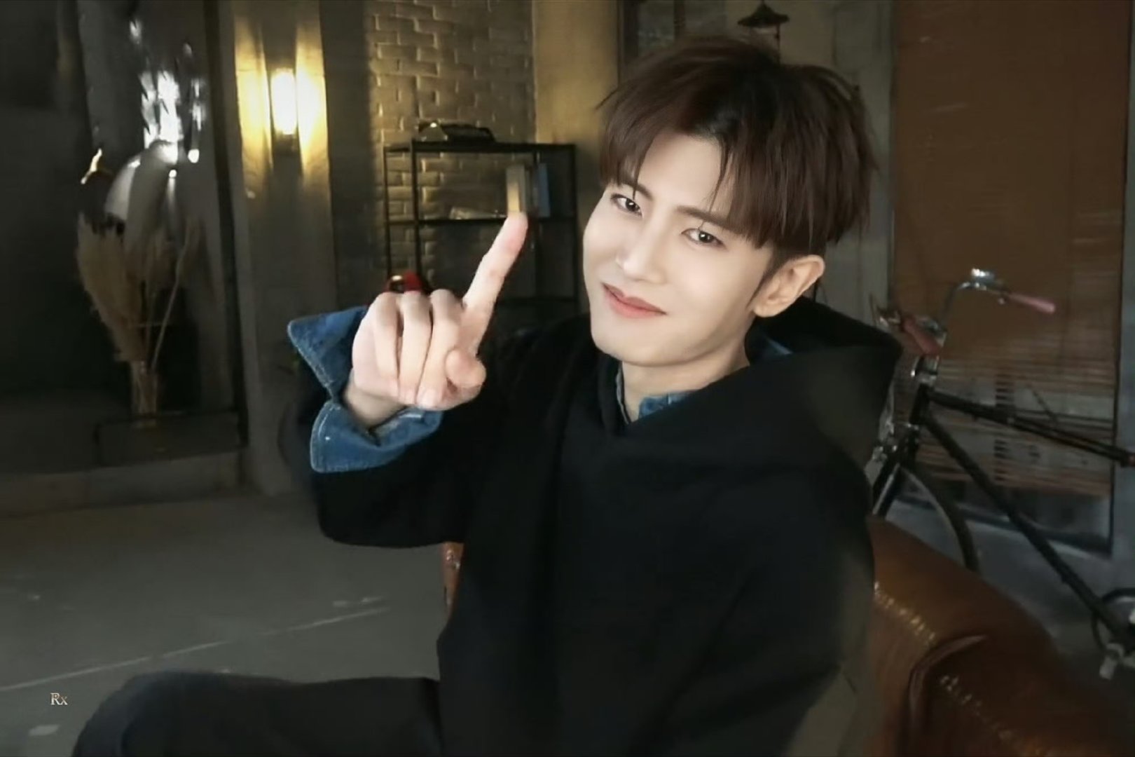 任嘉伦 2˚₊‧꒰ა 𝑅𝐽𝐿  𝐴𝐿𝐿𝐸𝑁໒꒱ ‧₊˚ .🔸☘