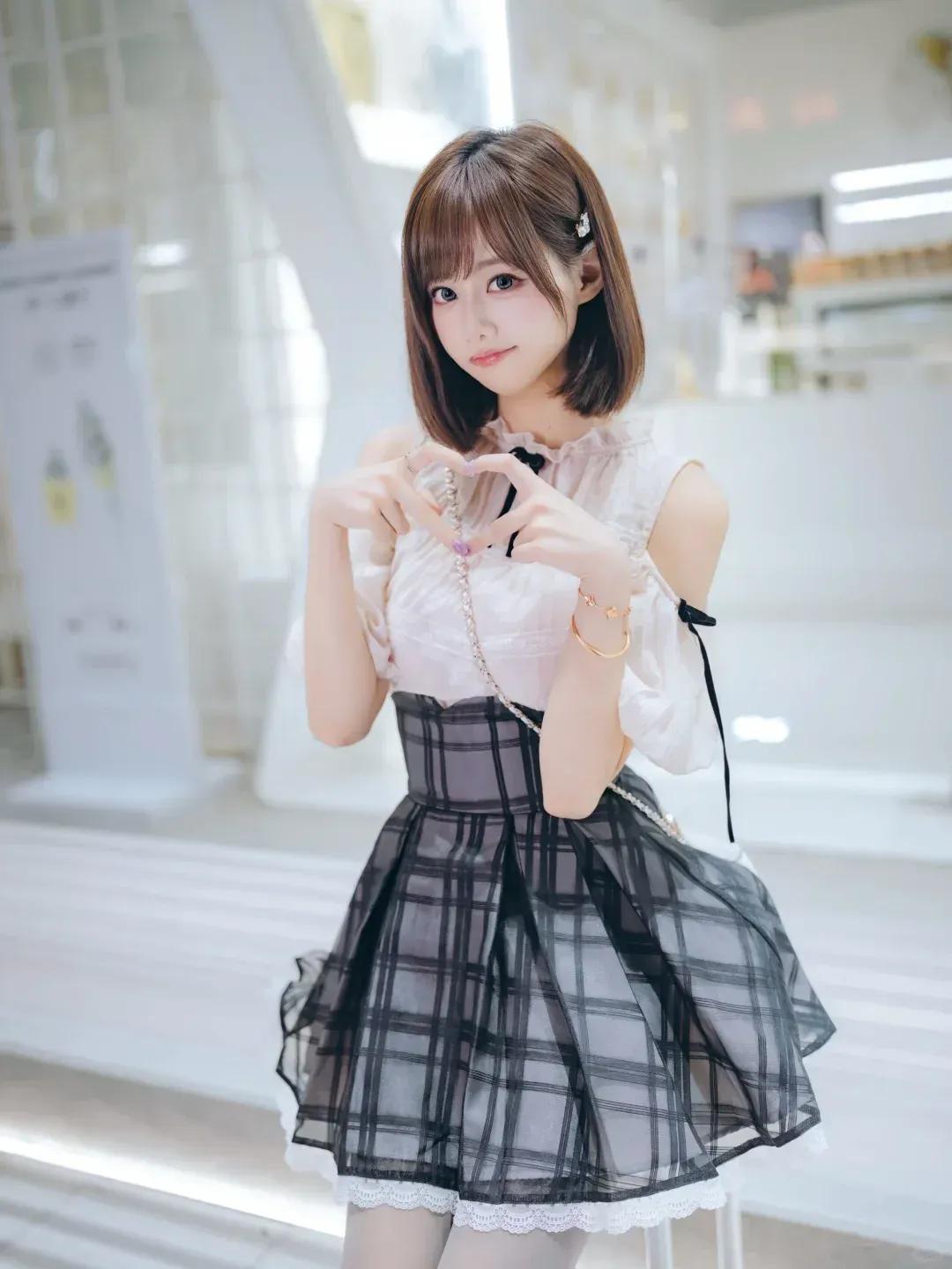 清纯甜美的样子漂亮吗城市灯火分享唯美的美照