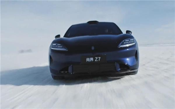 懂车之道讯2月28日，懂车之道快讯，从官方获悉，鸿蒙智行旗下的尚界Z7迎来实车亮