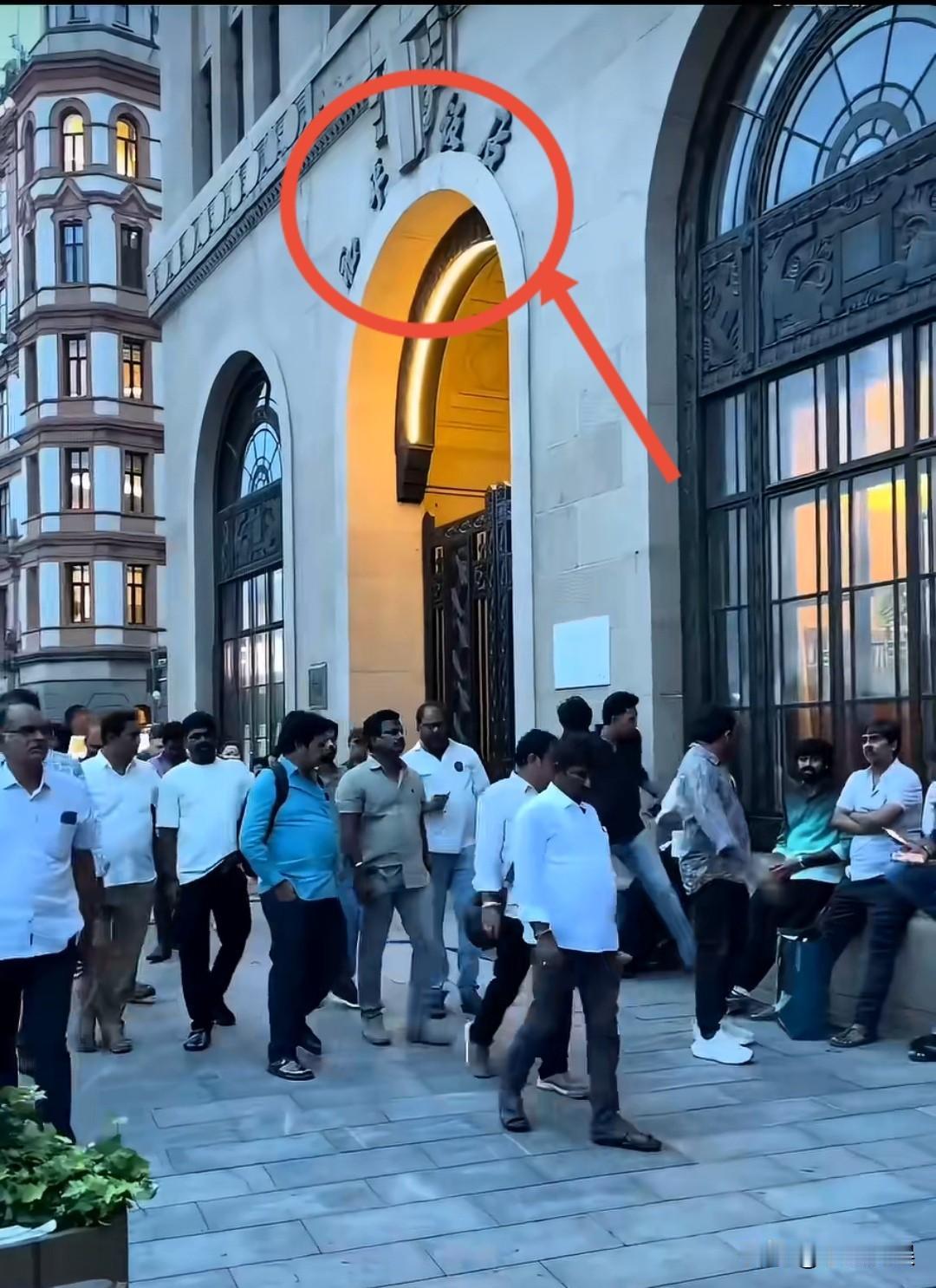 不仔细看还以为在国外呢！