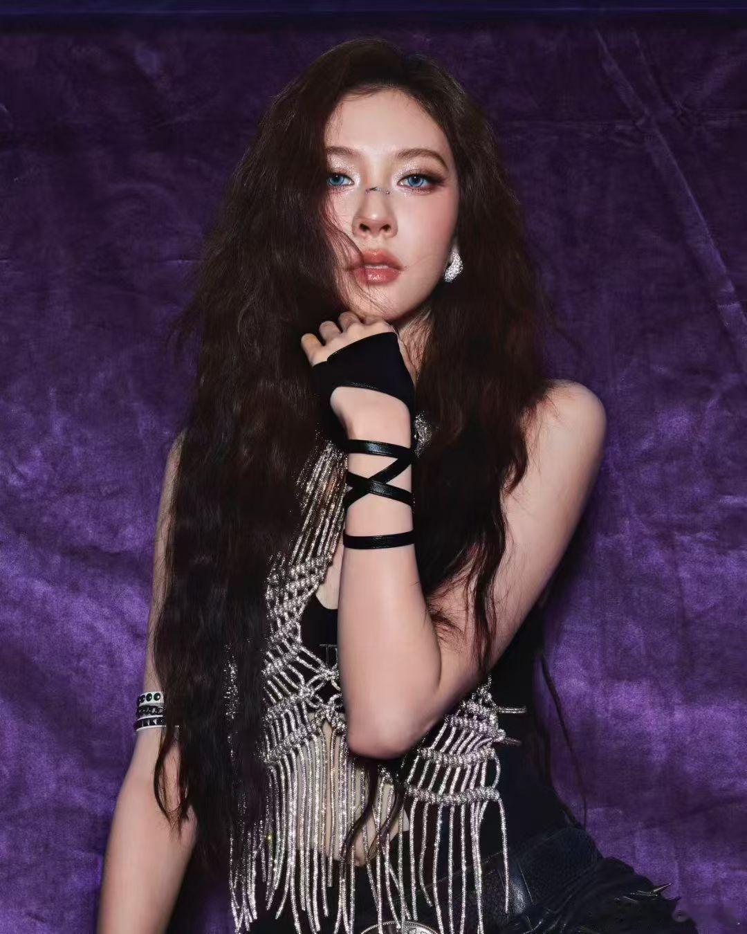 一大早被宋妍霏的这组图美到了 ​​​