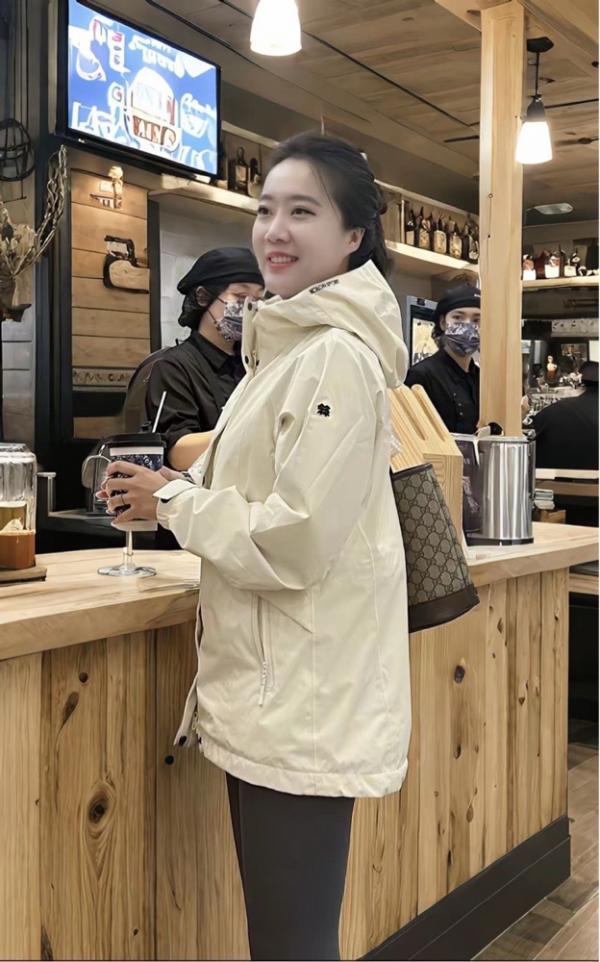 抖音网红赵小姐的三点惊艳之处：

1、 唇红齿白，热情洋溢，让人有一种非常好的亲
