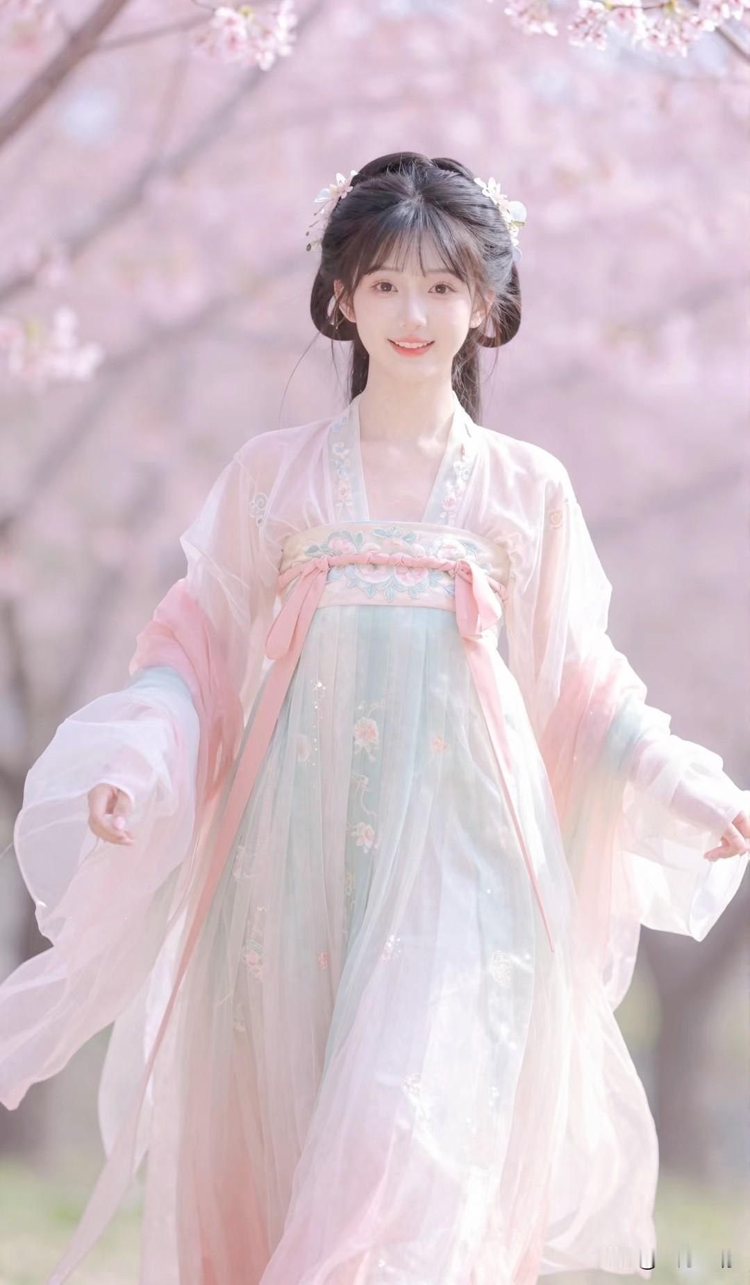樱花季必入汉服！这套粉青齐胸襦裙，仙气飘飘超温柔