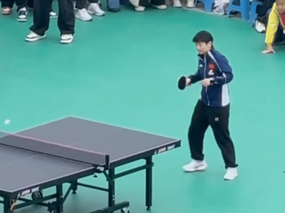 我给莎姐捡球就这样