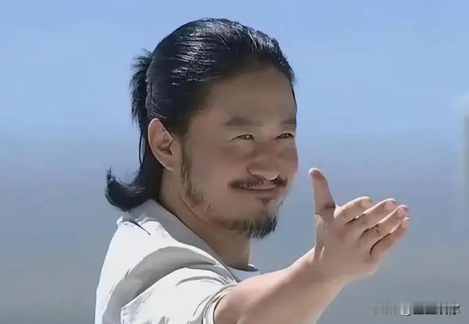 吴京对电影绝对够热诚的，这个行业需要敢带头去投资去做事的人。从战狼，流浪地球再到