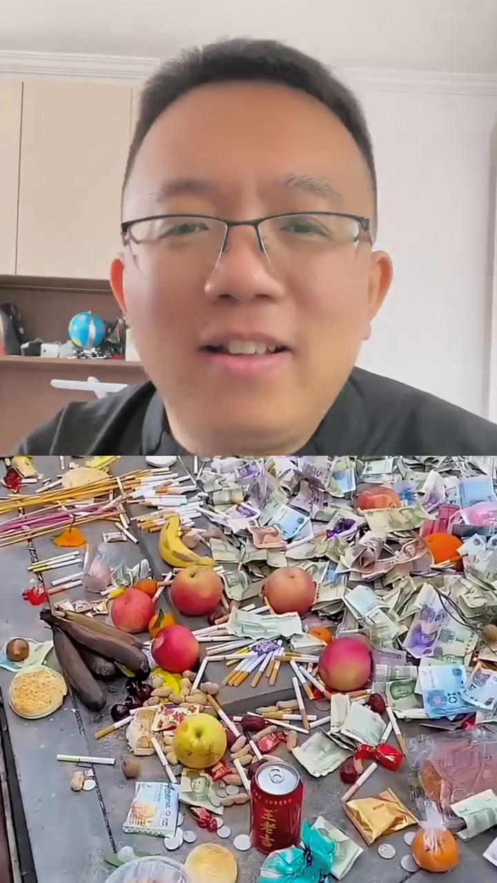 圈钱：大师座驾库里南，别把真心喂贪婪。
先看视频。在寺庙里看到这样一幕，看看你们