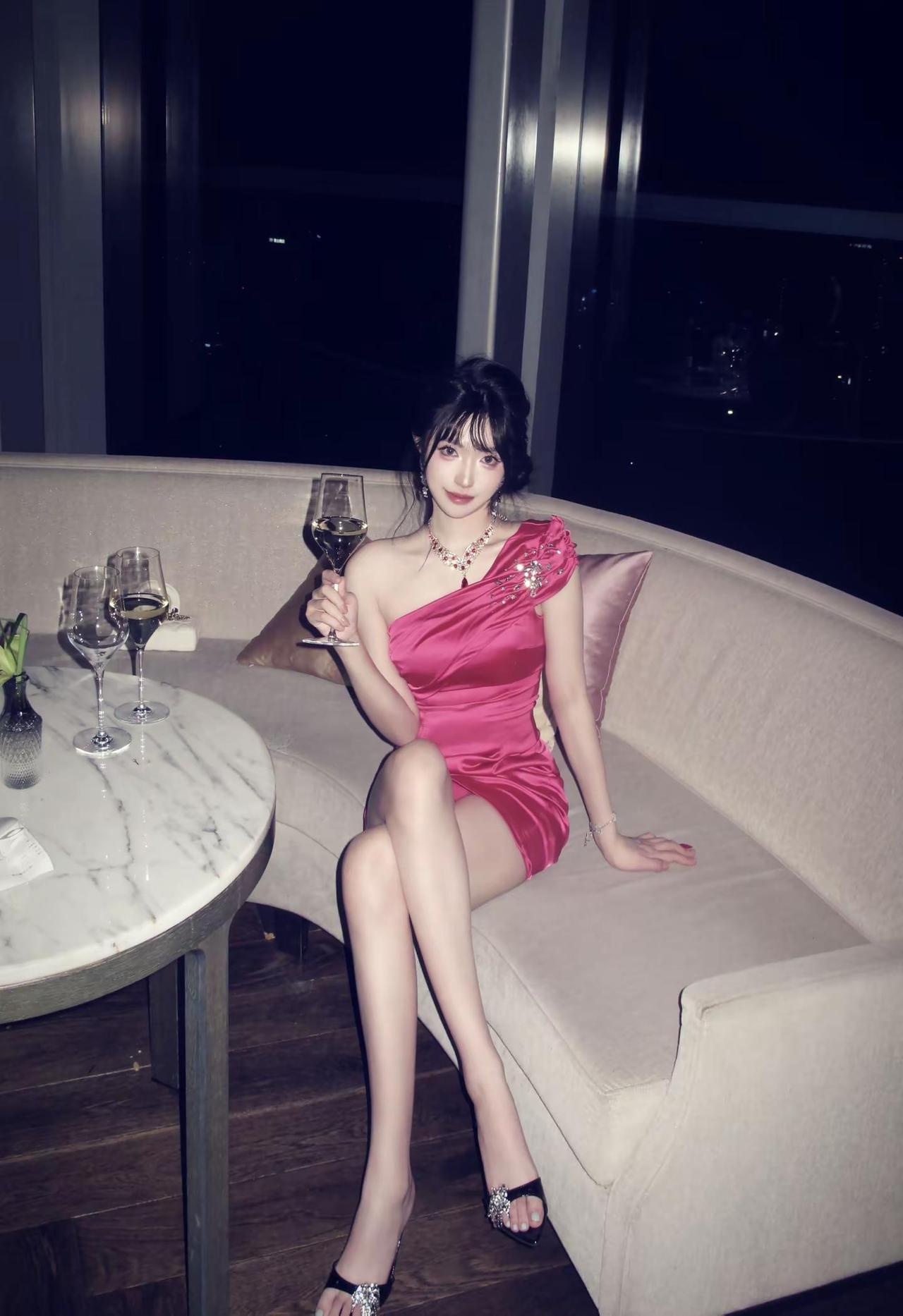 怎么还恨上我了 你这么无聊的人生能被我玩弄 应该感激涕零都来不及吧 古早千金 经