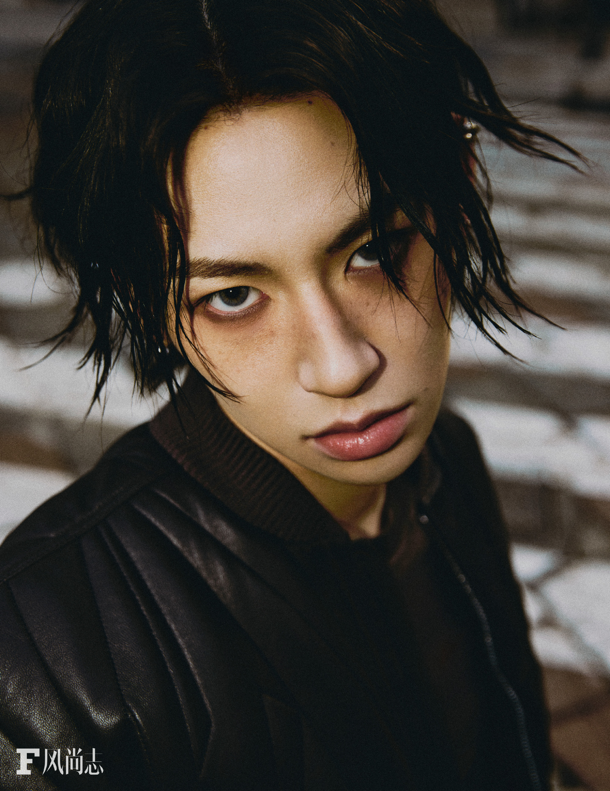 小鬼王琳凯米兰时装周封面小鬼王琳凯米兰街头玩酷大片摄影：Ted 