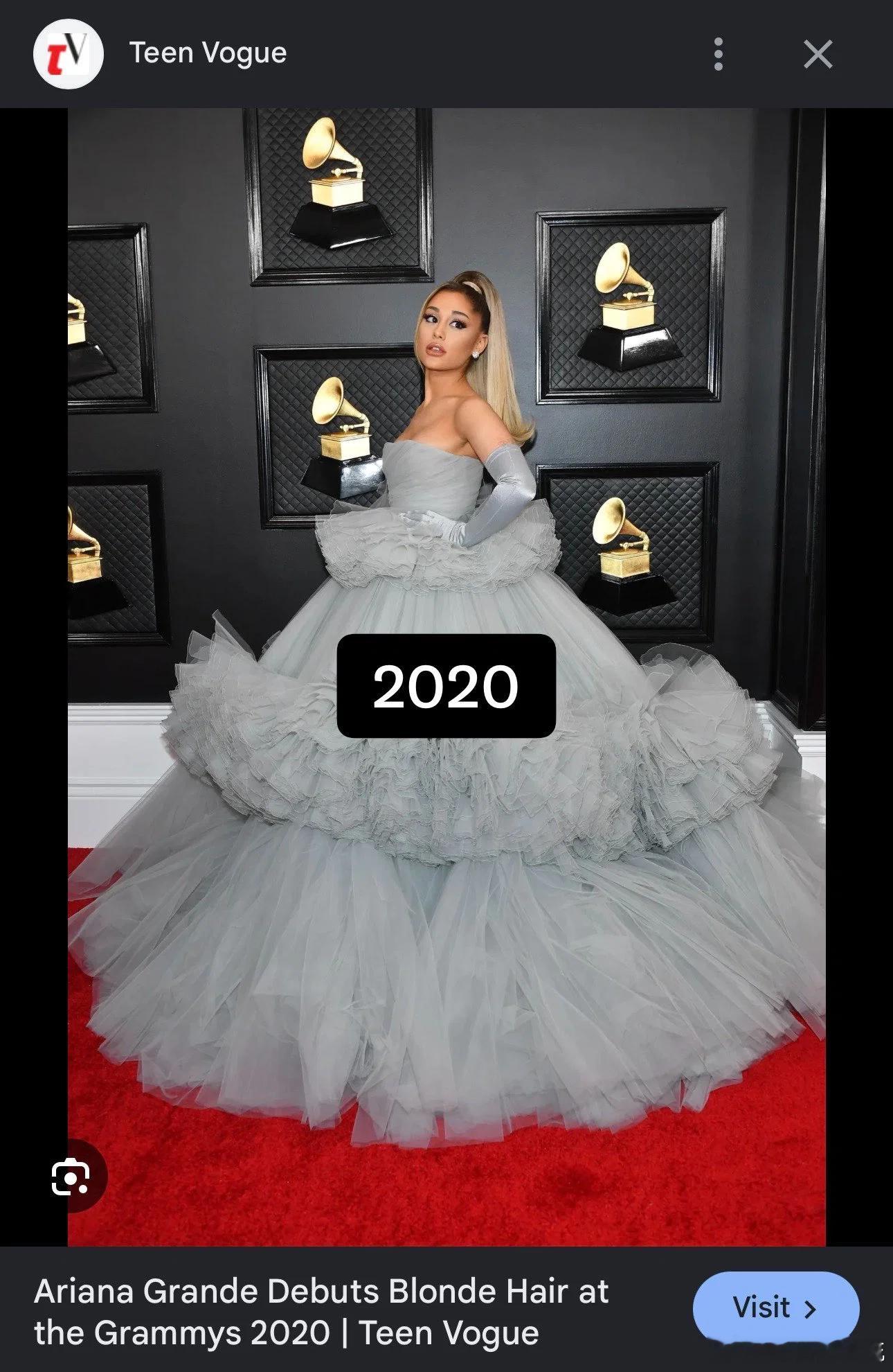 韩网热帖：看起来正在急剧变瘦的看起来Ariana Grande 