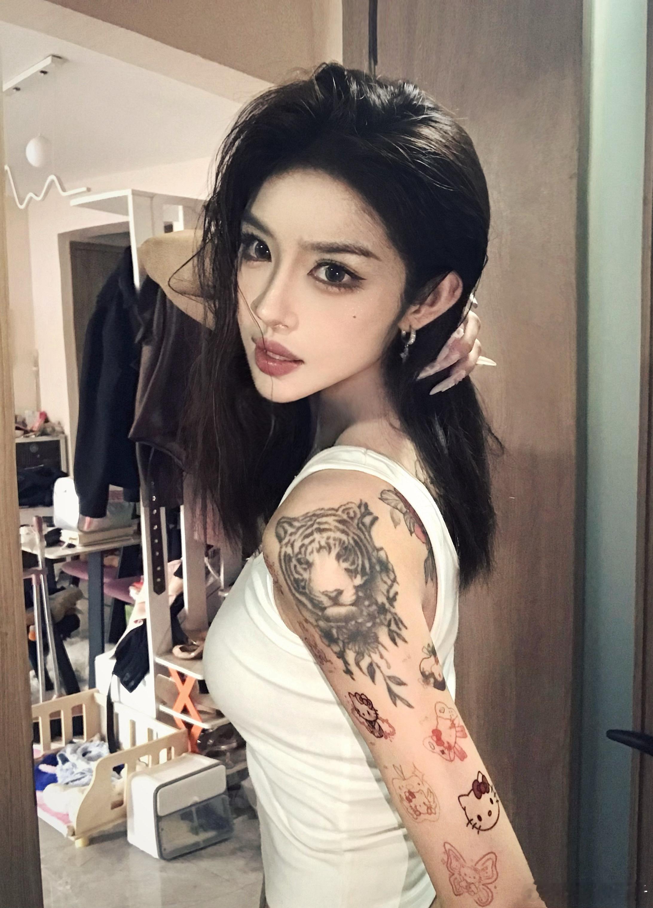 老虎不发威真当我HelloKitty啊 喵喵喵 