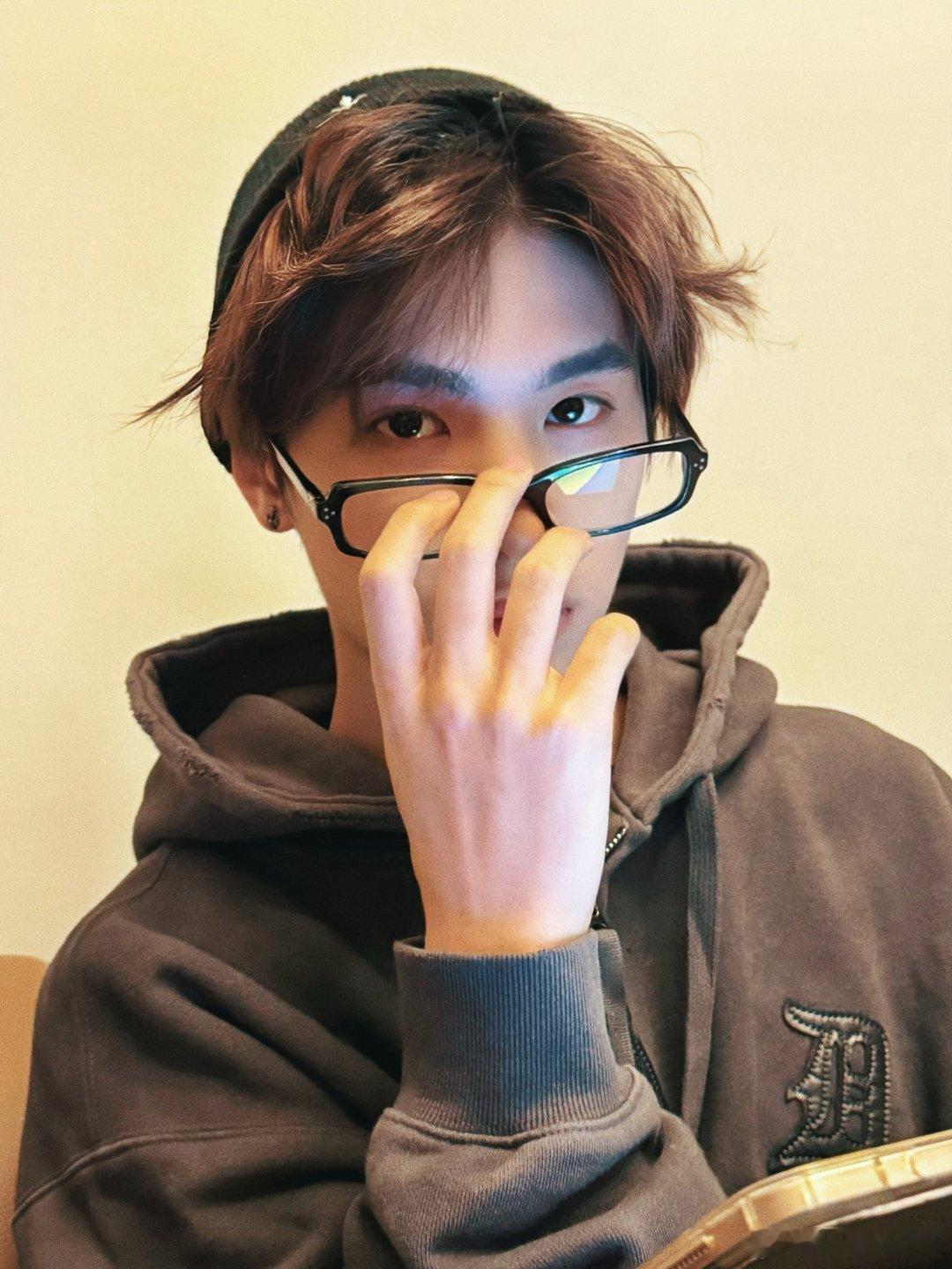 黄明昊 hmh黄明昊我的妈耶 hmh黄明昊剑来hmh黄明昊四喜 hmh黄明昊贾想