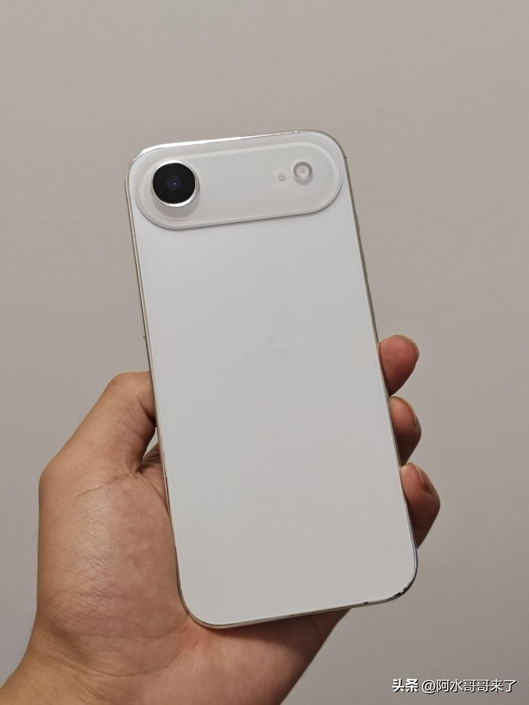 你以为是iPhone用户的崩溃瞬间，其实他们是享受，比如信号不好地下室买不了单、