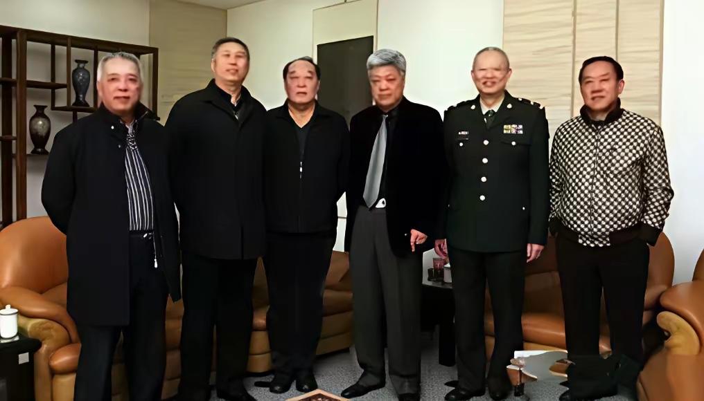 铁汉的柔情：许世友与陶勇遗孤的见面

1967年10月，保卫人员向许世友报告：司