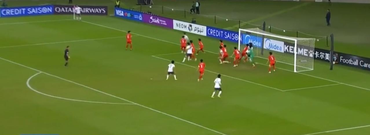 创造历史的胜利
 
在U23男足亚洲杯的赛场上，中国队以3-0的比分完胜越南队，