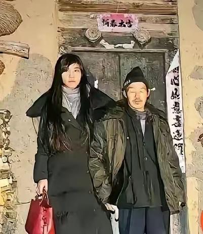 浙江，5岁女孩被寄养到陕西，一个农民家里。6年后，亲生父母强行把她领走。谁料，女
