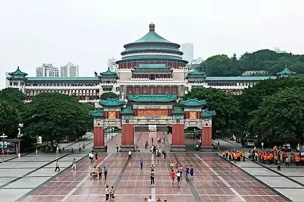 商人嘛，无利不起早。有利它跪的比谁都快。