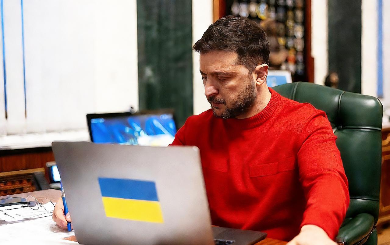 泽连斯基这次是真的急眼了!

直接对这几天关于“乌克兰大选”的风言风语摊牌了。