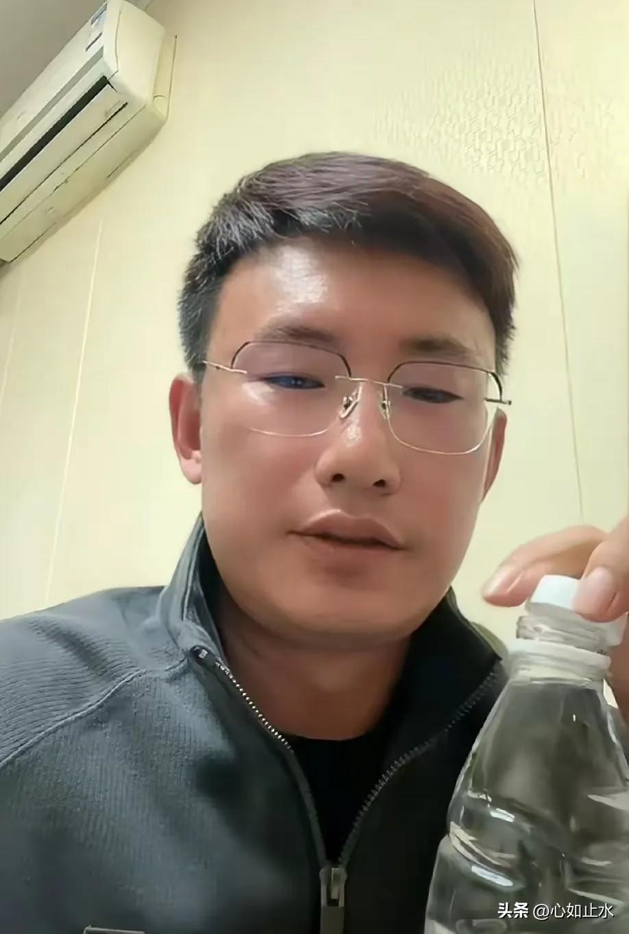 看了杨二狗这事，真觉得网上那些人说得对，别太真情实感追什么CP

他跟阿霞那一段