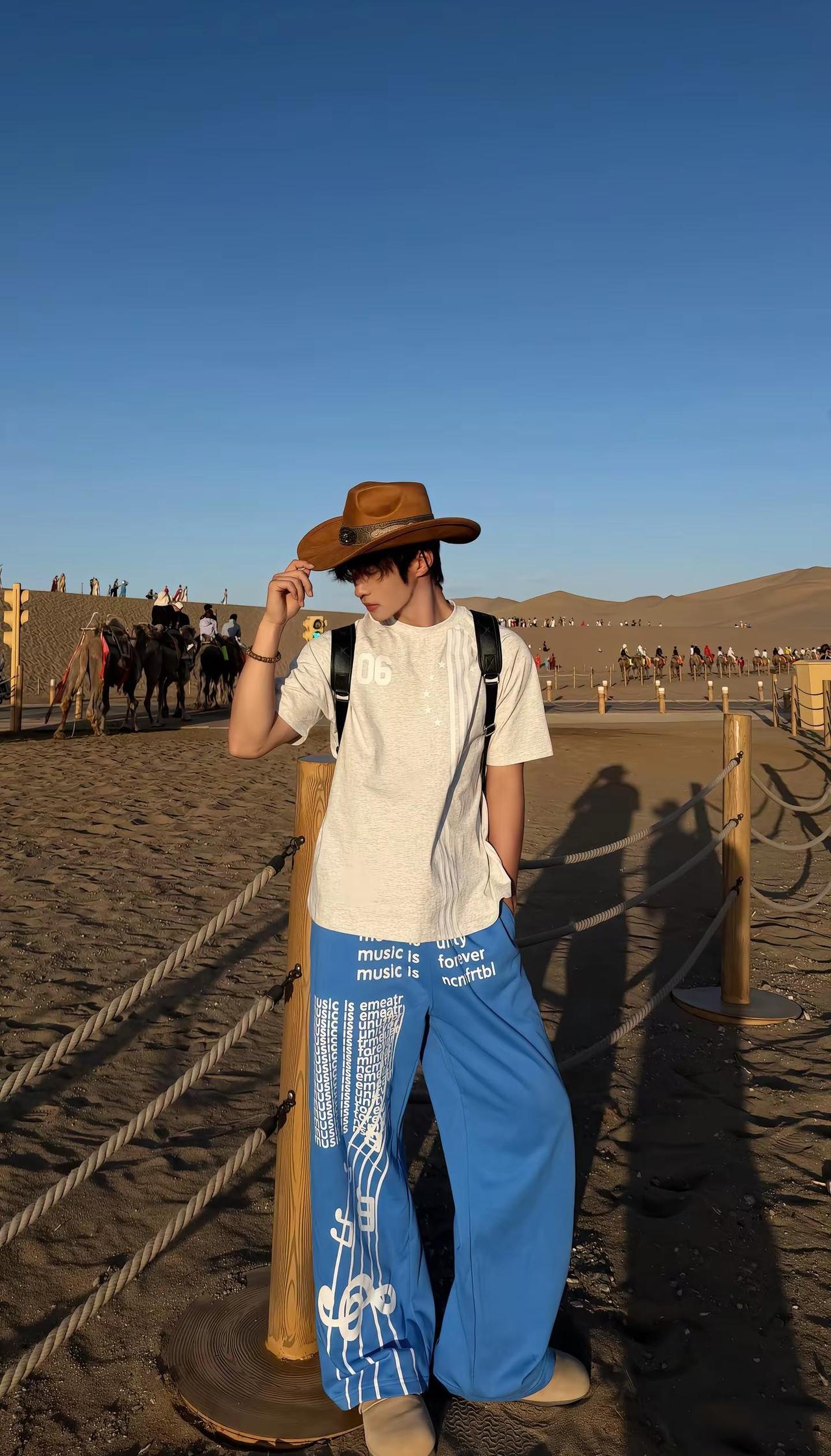 《关于我在大西北的十套穿搭》@（阿里将军）西北旅行管家