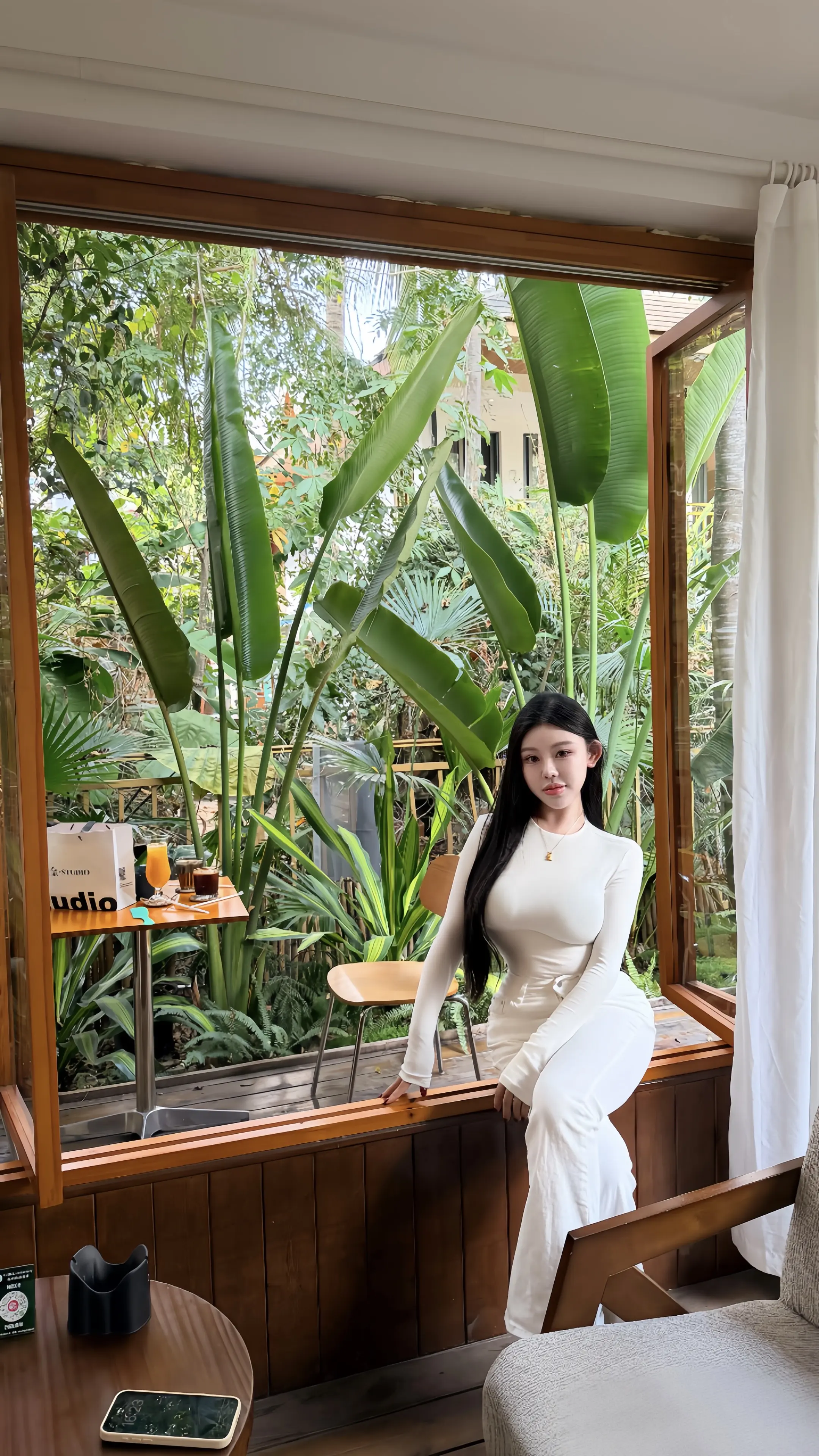 巧了你也穿了白色🤍入镜