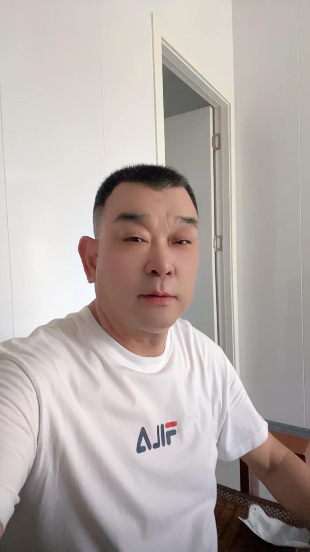 有的人就是给脸下要脸，还把自己当个人物，其实你是个废物，不接受反驳！