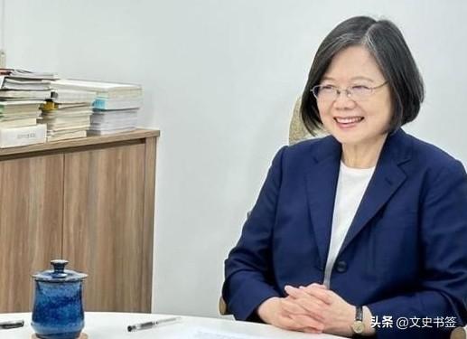 火药味拉满！蓝白祭出公投大招，民进党最怕的事要重演！距离台湾11月县市长选举越来