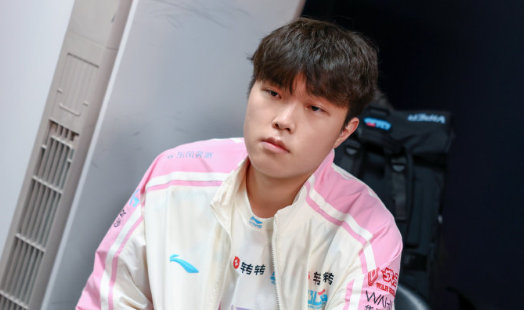 很好奇，bin“不弯腰”并不能带来正向收益，甚至带来恶评，他为什么还在坚持？很多