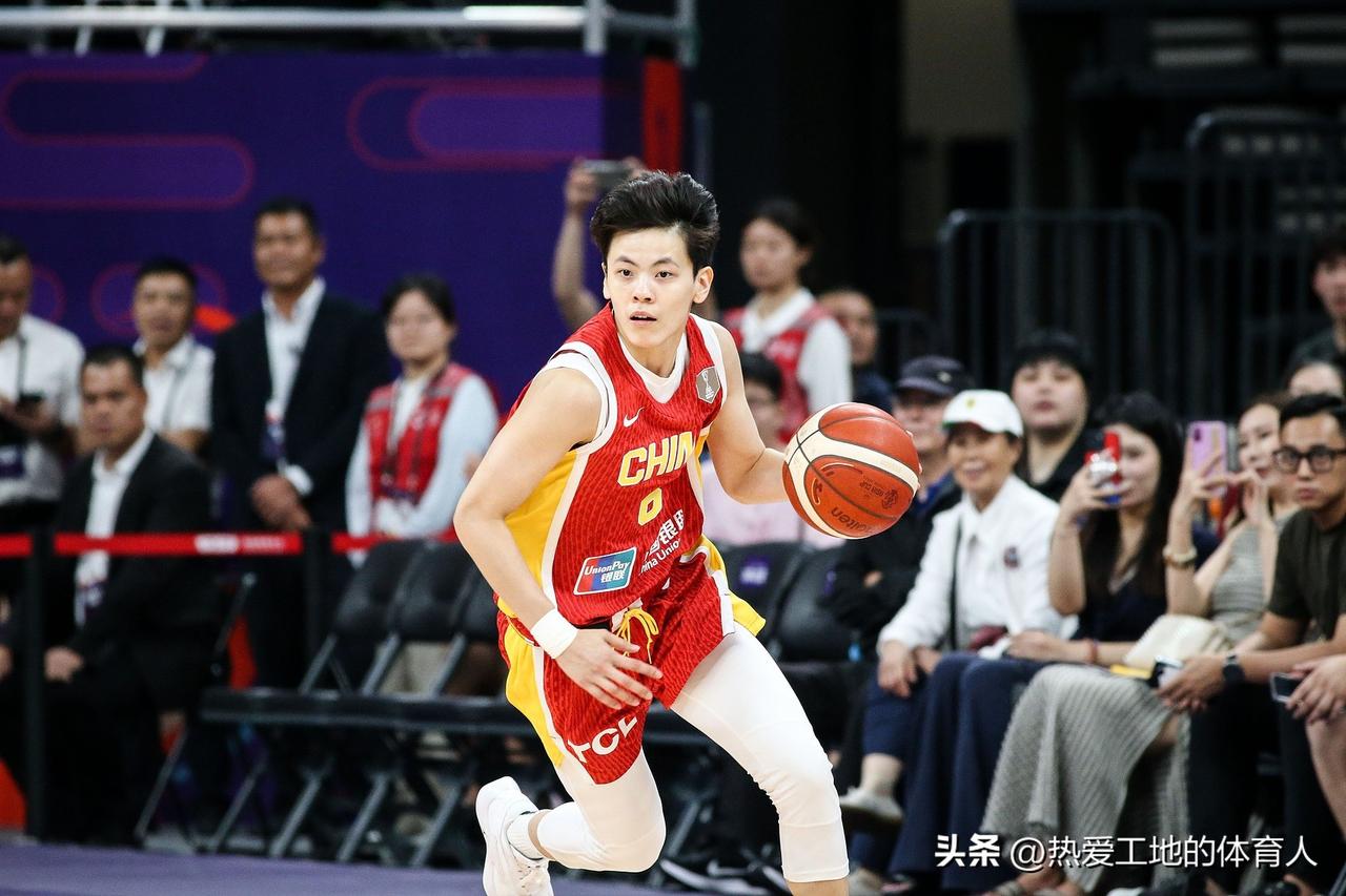 女篮世界杯预选赛小组赛，中国女篮首战81:68轻取马里女篮迎来开门红，李月汝拿到