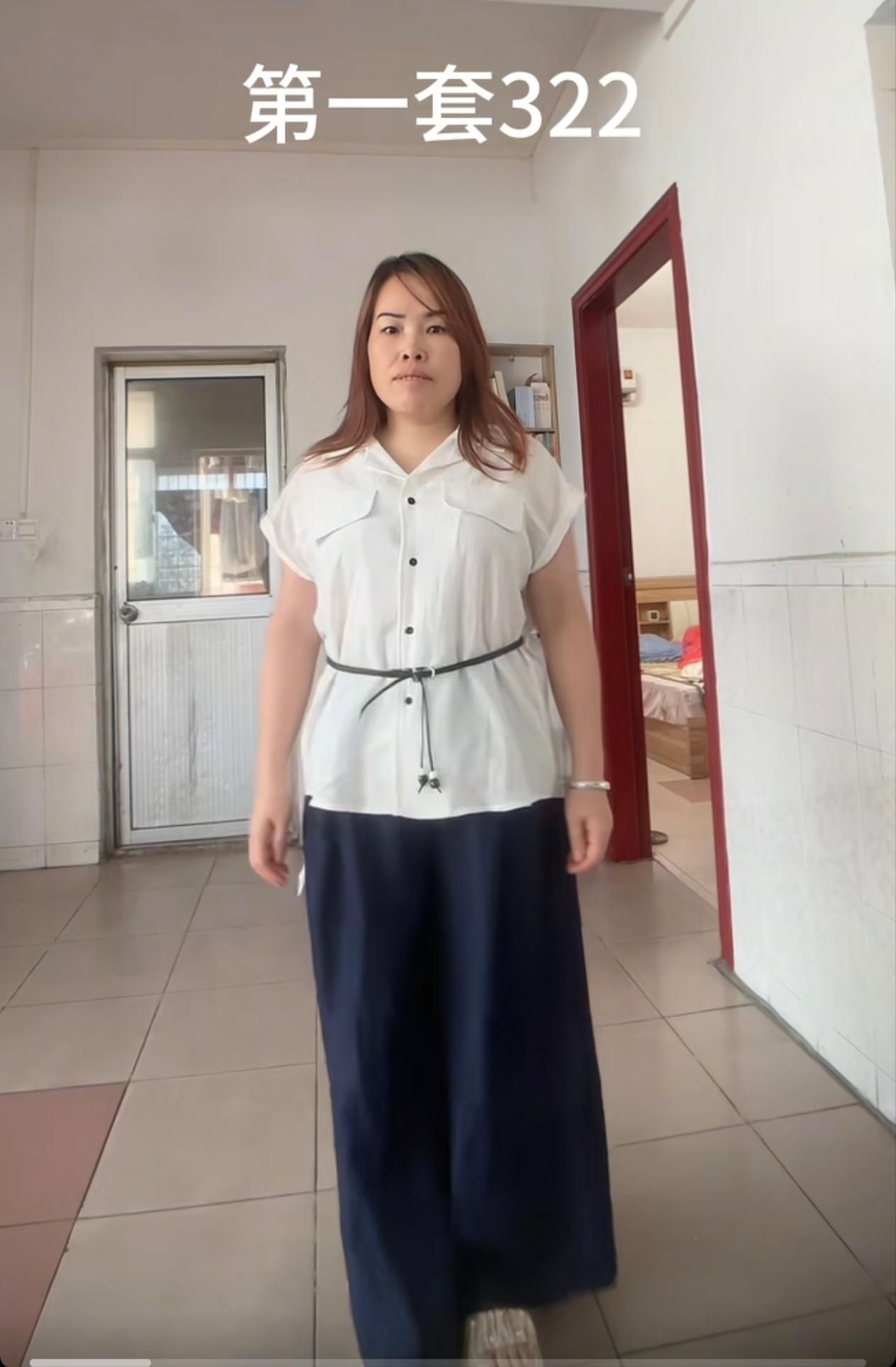 五一假期，朋友喊我和她一块逛街，1000块钱买了三套夏装，舒服又显瘦，大家觉得我