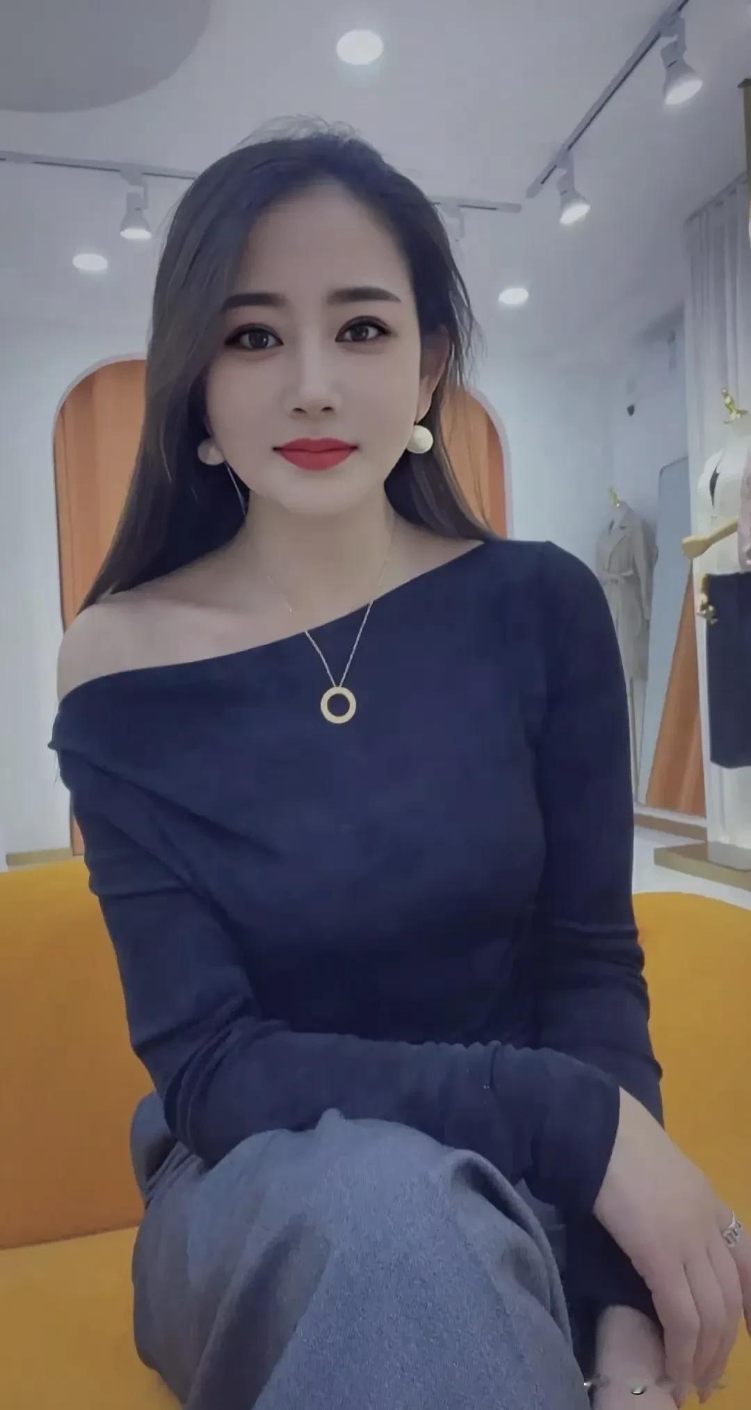 人之所以在努力，是为了有时在这个不讲理的世界里，更体面更有底气的活着，拥有更多的