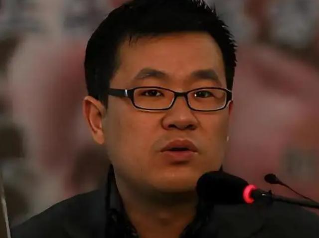 当年那个冒死揭露“三鹿奶粉”的上海记者，在真相大白4年后突然辞职，从此淡出公众视
