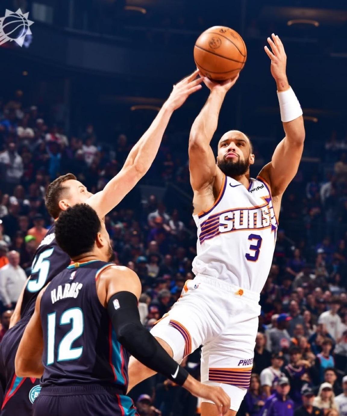 狄龙最近两场比赛：33 分 — 11/21 投篮命中 — 4/9 三分命中30 