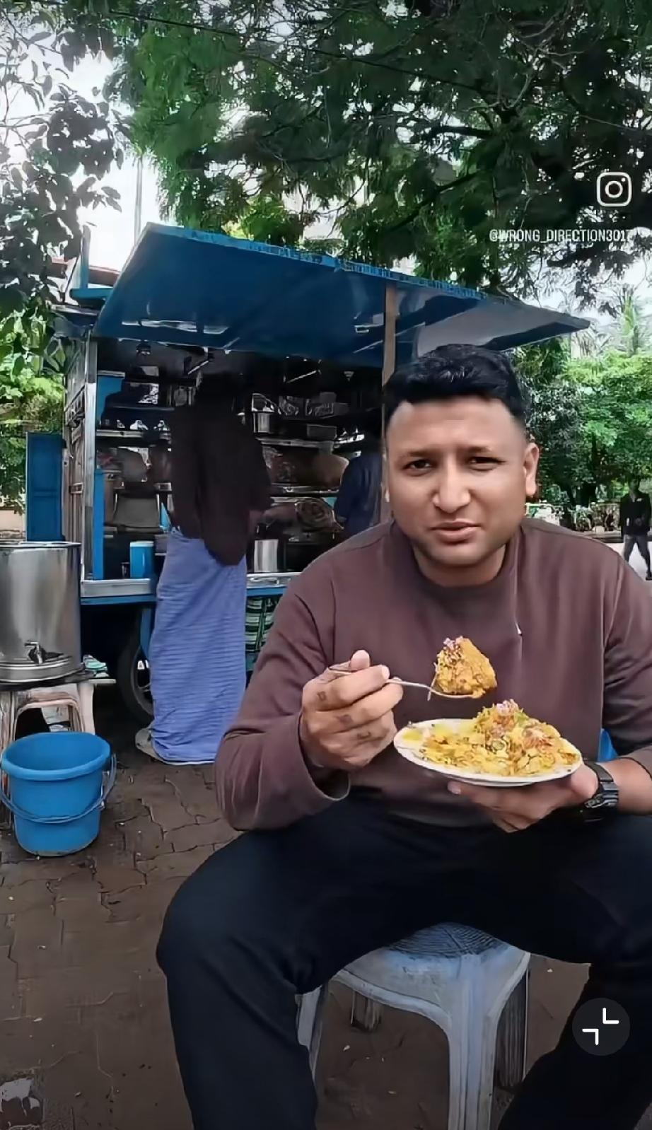 印度男子说他经常来吃这的街头美食，干净又卫生，而且味道与众不同印度网红餐厅 印度