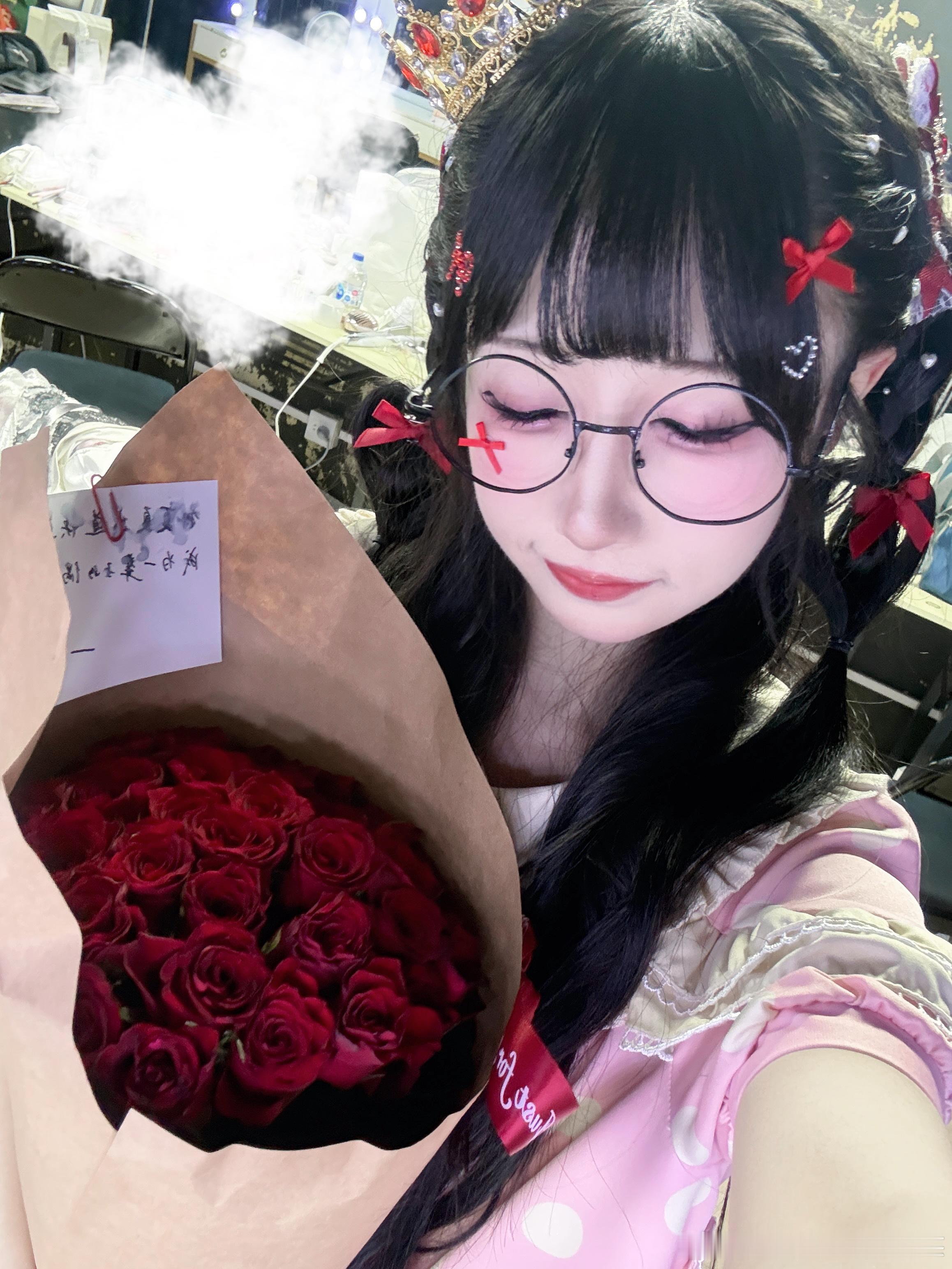 初披露大成功🎉毕业的时候在这里，重生还是在这里～谢谢一直没有离开，等着我的大家