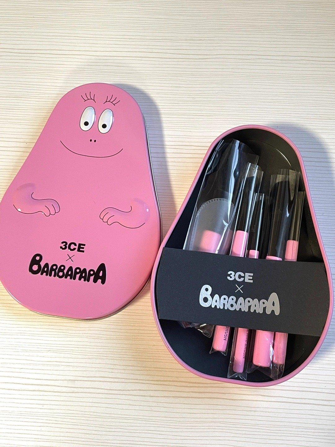 这套便携化妆刷，到手好惊喜 是铁盒包装的设计，刷毛也好软可以旅行通勤带着 小小的