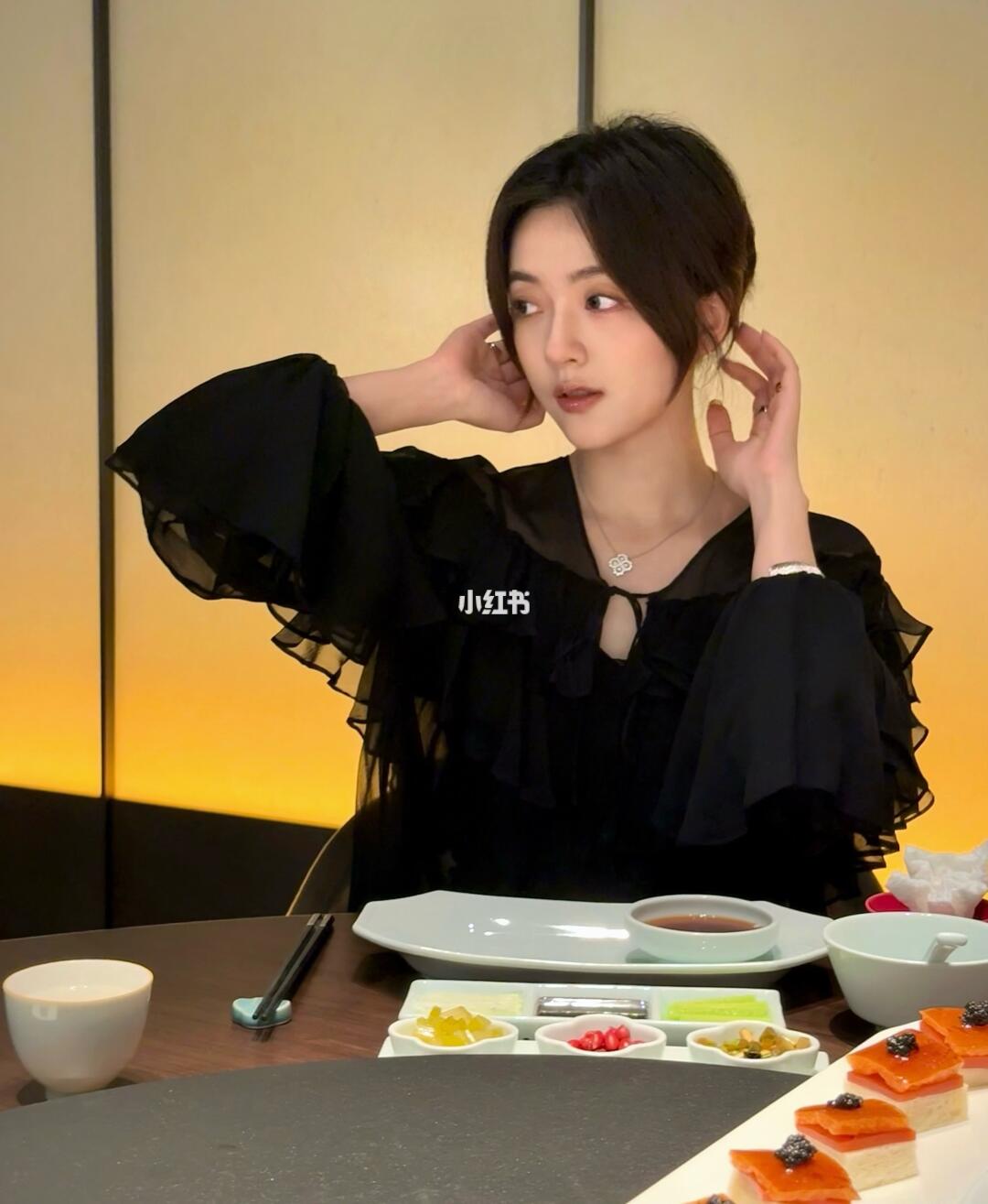 𝑫𝒊𝒏𝒆 𝒘𝒊𝒕𝒉 𝒇𝒂𝒎𝒊𝒍𝒚 🍽️🍨🍹