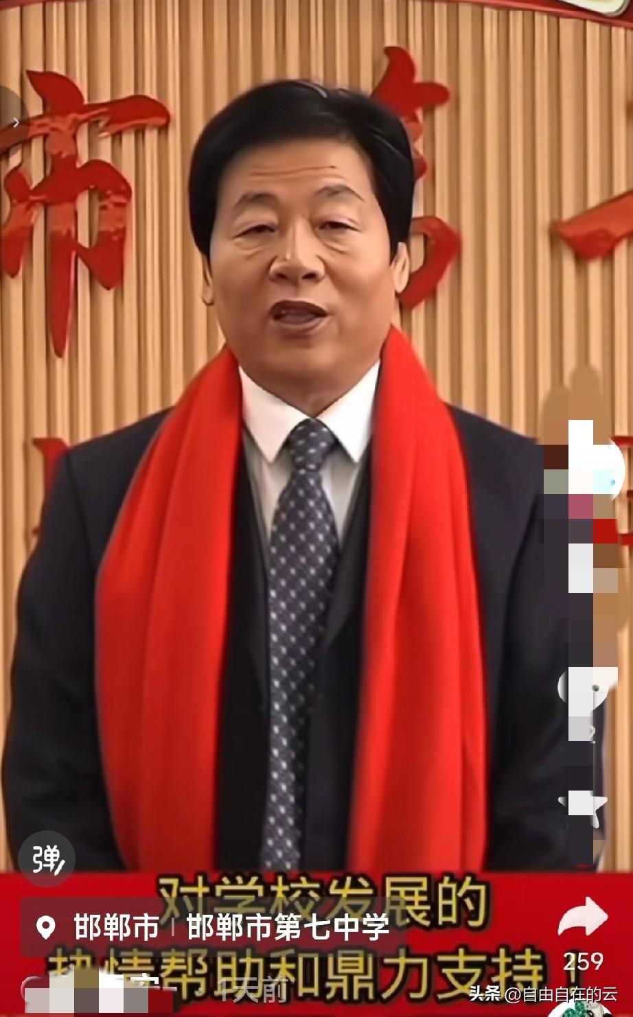 被乔延军性侵的女孩在读高一，才15岁，现在孩子已经无法上学，女孩妈妈说正在给孩子