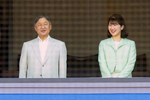 高市早苗因这事“激怒日本天皇”
高市早苗明确反对爱子（日本天皇唯一孩子）获得皇位