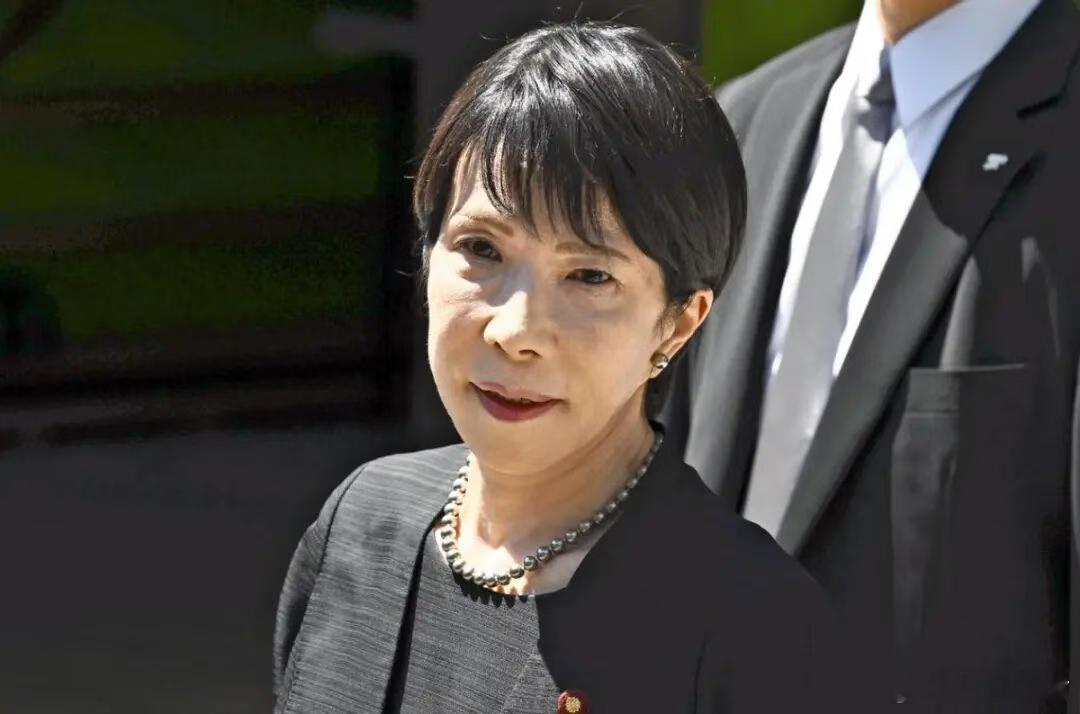 中方忍了两个月后，对日本重磅出手，禁止一切两用物项军事出口2026年1月6日，商