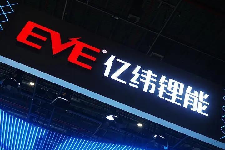 亿纬锂能：业绩翻倍+230亿扩产，锂电1.5梯队强势突围
 
2026年6月16
