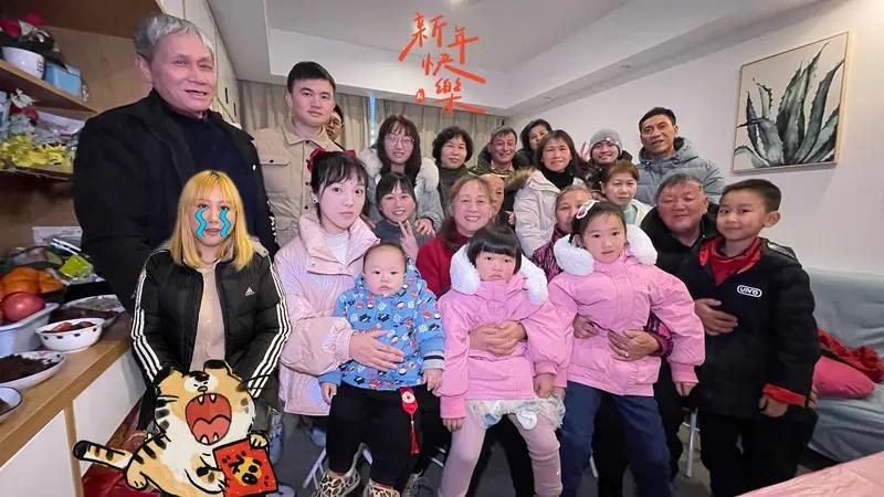 这说的正是最近刷屏的广东“超人奶奶”。她并非揭阳本地人，而是你隔壁潮汕地区的（网