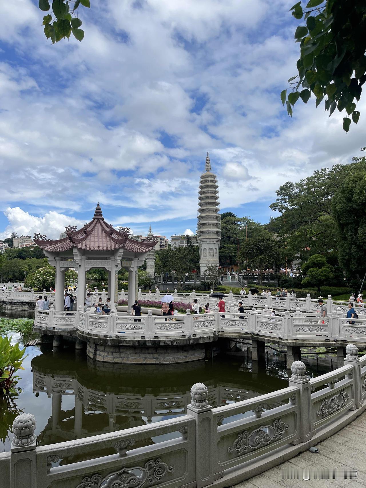 厦门南普陀｜在荷风禅意里，读懂闽南人的“心诚则灵”
南普陀国庆潮玩攻略 厦门旅游