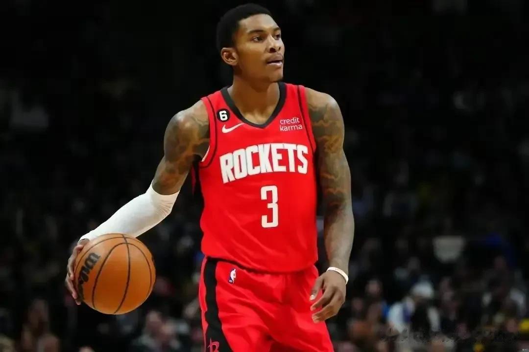 #讨论NBA# 
北京时间9月18日根据《休斯敦纪实报》报道：NBA火箭队管理层
