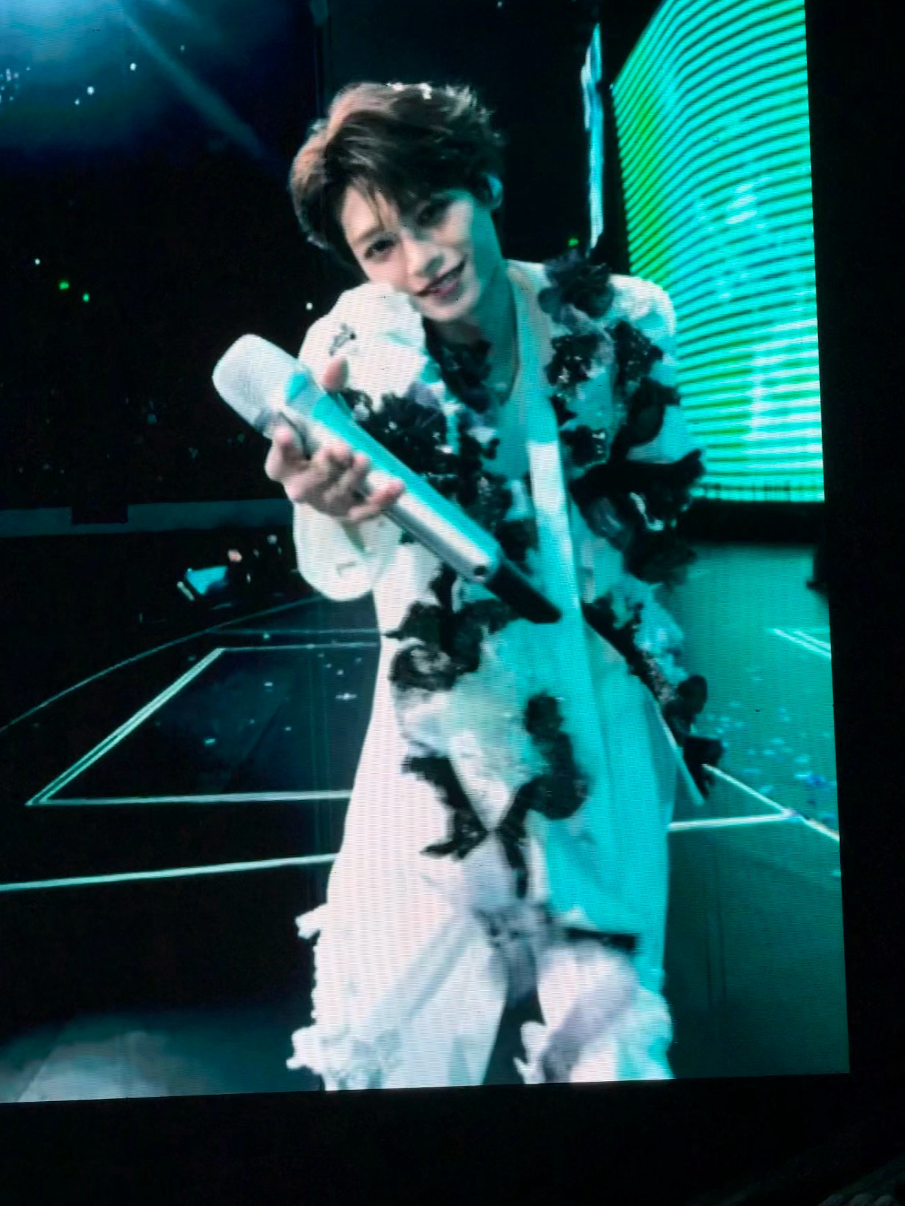 感慨一下！！！一转眼，时间真的飞快！！！215day！未来的日子，还请各位多多的