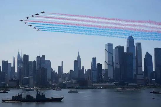 7月4日，美国建国250周年庆典期间，来自55个国家的军舰、军机及高桅帆船齐聚纽