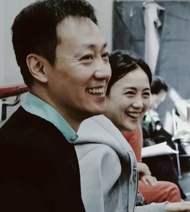 刘天池说朱媛媛去世后未见过辛柏青 多么好的一对夫妻呀。斯人已逝，结婚19年，中年