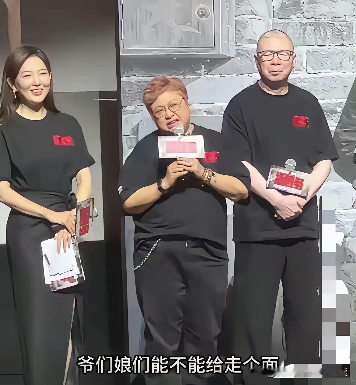 韩红喊话北京2000万人，去电影院走个面，给的冯小刚电影拉票，也是给自己拉票，因